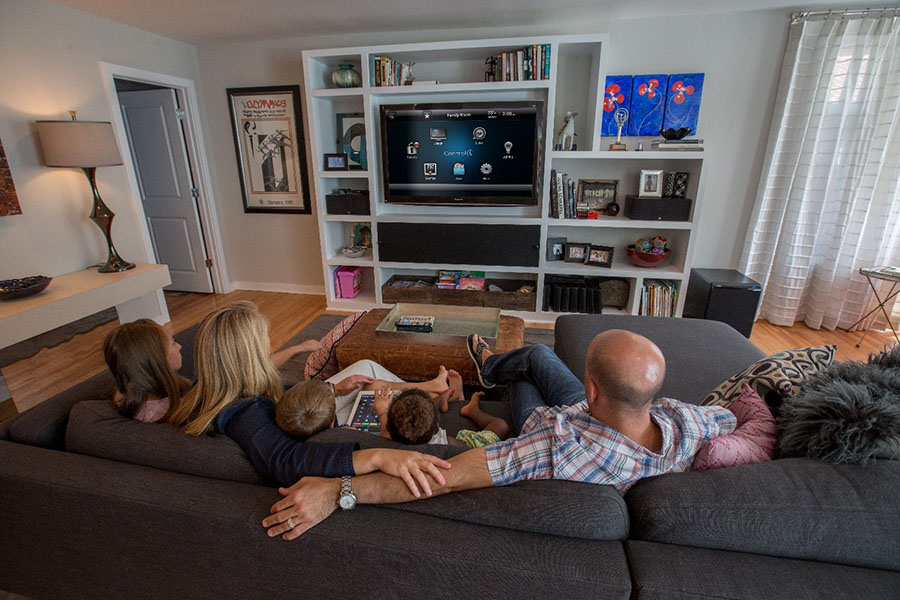 How to Design a Media Room for High-Quality Family Entertainment